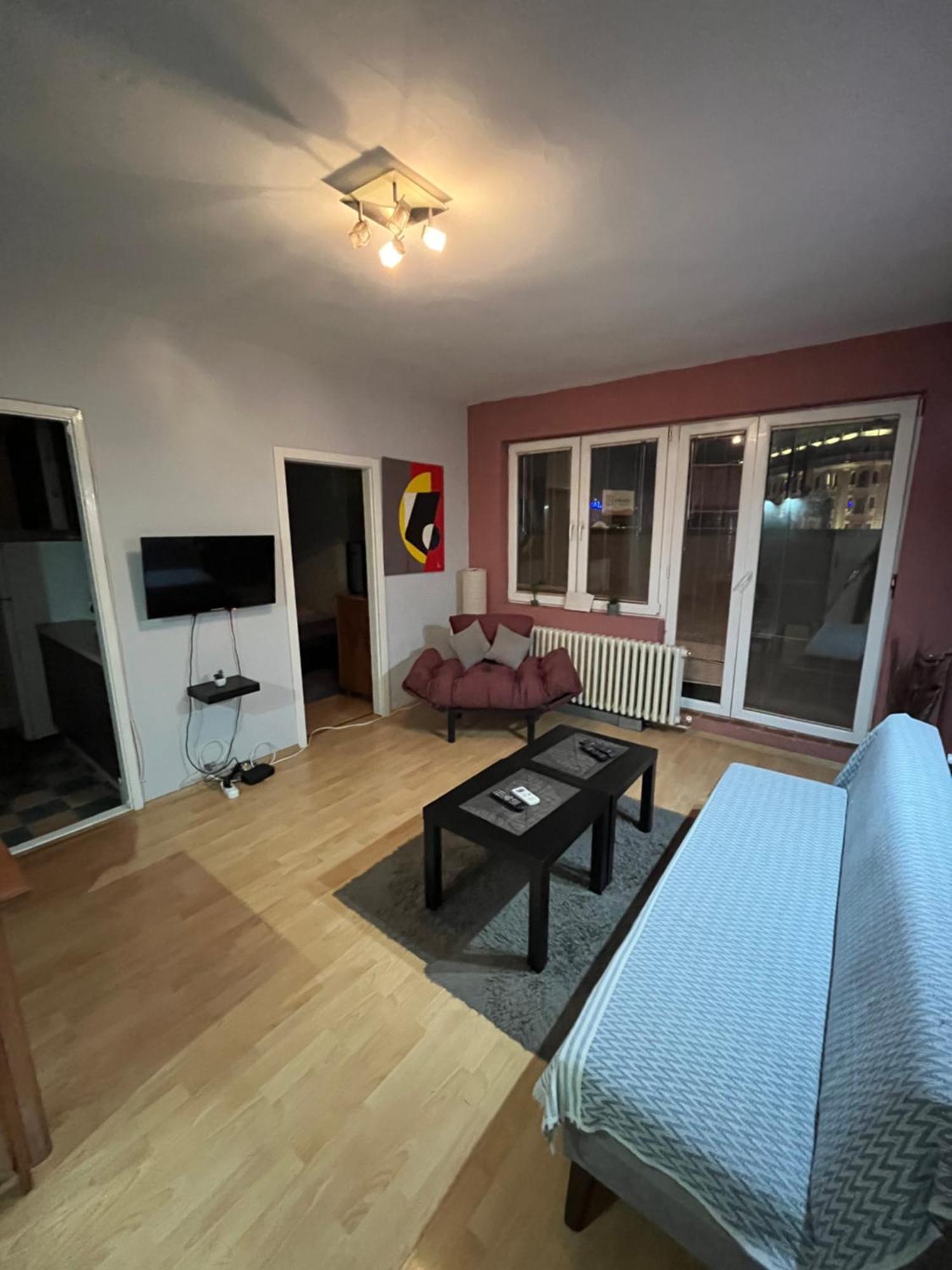 Square Vanilla Apartments Скоп'є Екстер'єр фото