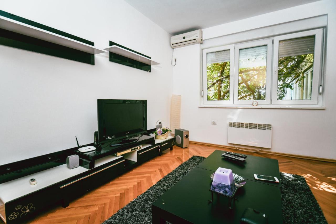Square Vanilla Apartments Скоп'є Екстер'єр фото