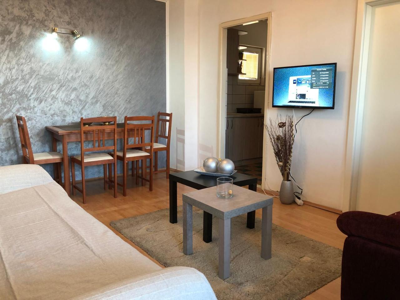 Square Vanilla Apartments Скоп'є Екстер'єр фото