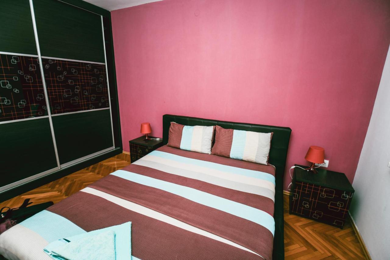 Square Vanilla Apartments Скоп'є Екстер'єр фото