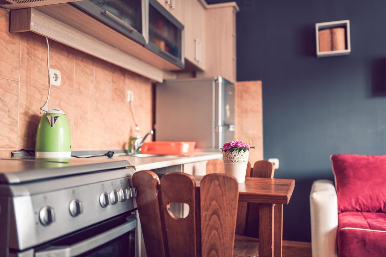 Square Vanilla Apartments Скоп'є Екстер'єр фото