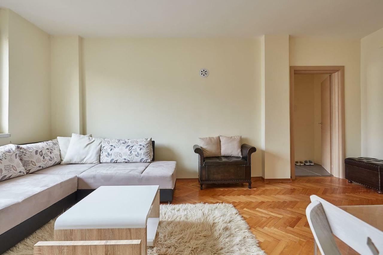Square Vanilla Apartments Скоп'є Екстер'єр фото